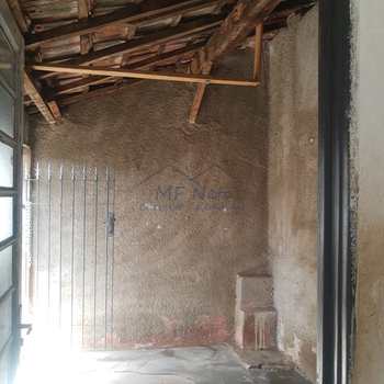 Casa em Pirassununga, bairro Centro