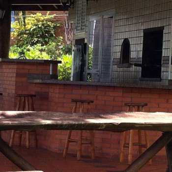 Casa de Condomínio em Pirassununga, bairro Condomínio Flamboyant