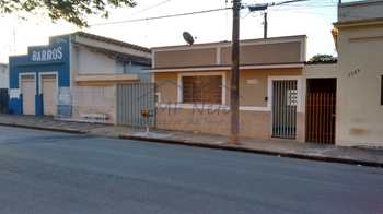 Casa, código 10132374 em Pirassununga, bairro Rosário