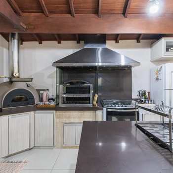 Casa em Pirassununga, bairro Jardim do Lago