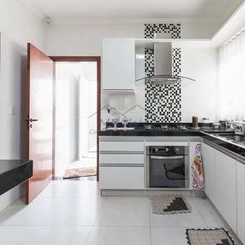 Casa em Pirassununga, bairro Jardim do Lago