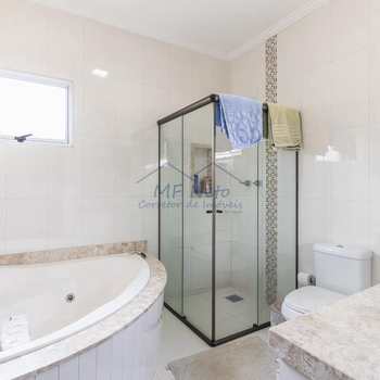 Casa em Pirassununga, bairro Jardim do Lago