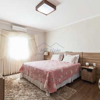 Casa em Pirassununga, bairro Jardim do Lago