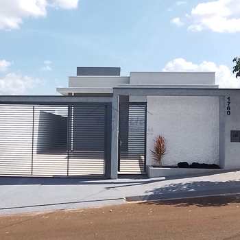 Casa em Pirassununga, bairro Terrazul Ba