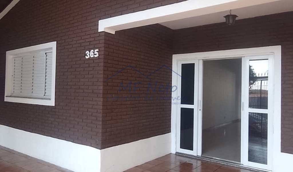 Casa, código 10132452 em Pirassununga, bairro Vila Pinheiro