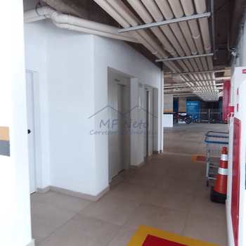 Apartamento em Pirassununga, bairro Barcelona Residencial