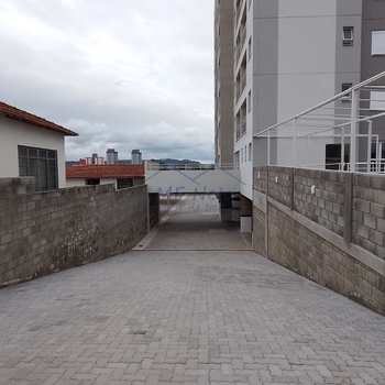 Apartamento em Pirassununga, bairro Barcelona Residencial