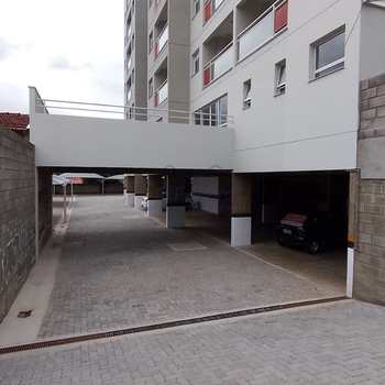 Apartamento em Pirassununga, bairro Barcelona Residencial