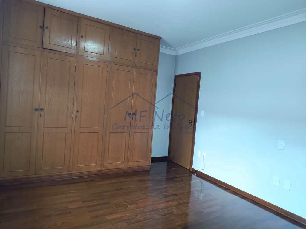 Casa em Pirassununga, no bairro Centro