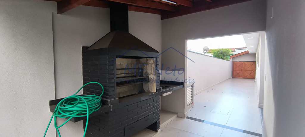 Casa em Pirassununga, no bairro Centro