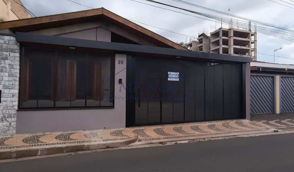 Casa, código 10132466 em Pirassununga, bairro Centro