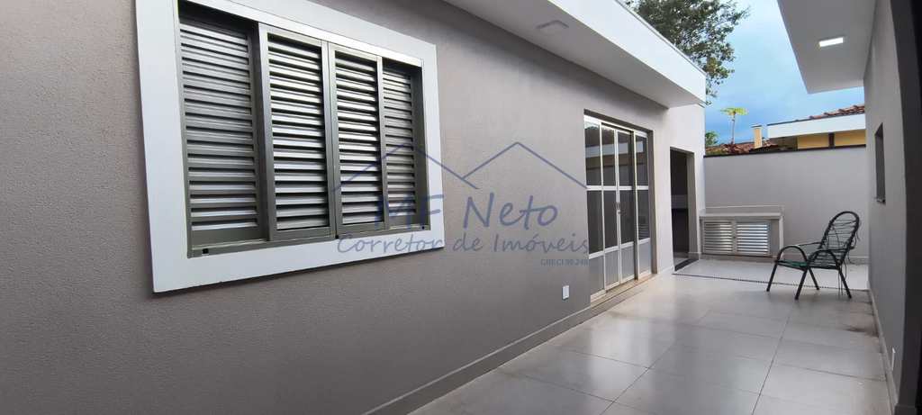 Casa em Pirassununga, no bairro Centro