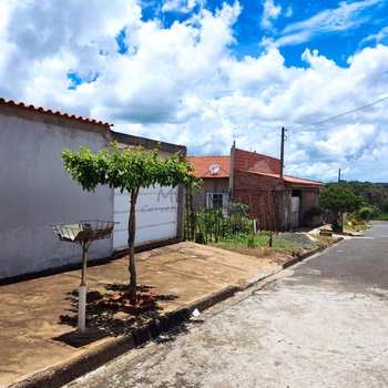Terreno em Pirassununga, bairro Vila Santa Fé