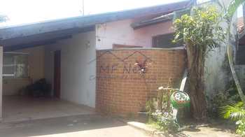 Casa, código 10132507 em Pirassununga, bairro Rosário