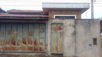 Casa, código 10132570 em Pirassununga, bairro Centro