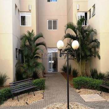 Apartamento em Pirassununga, bairro Coliseu Residence