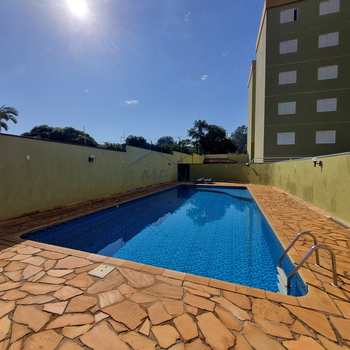 Apartamento em Pirassununga, bairro Residencial XV