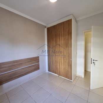 Apartamento em Pirassununga, bairro Residencial XV