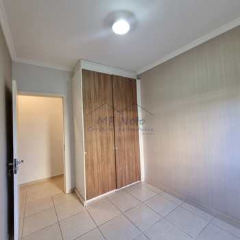 Apartamento em Pirassununga, bairro Residencial XV