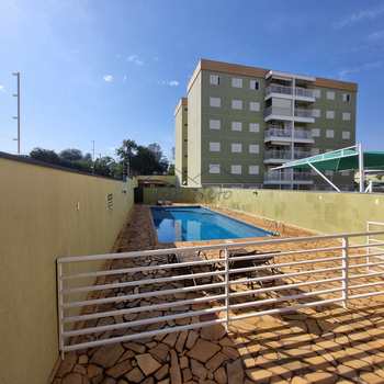 Apartamento em Pirassununga, bairro Residencial XV