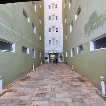 Apartamento em Pirassununga, bairro Residencial XV