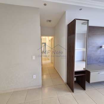 Apartamento em Pirassununga, bairro Residencial XV