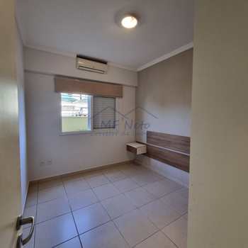 Apartamento em Pirassununga, bairro Residencial XV