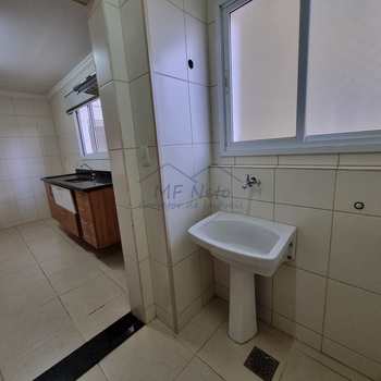 Apartamento em Pirassununga, bairro Residencial XV