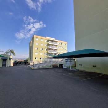 Apartamento em Pirassununga, bairro Residencial XV