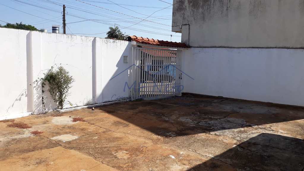 Casa em Pirassununga, no bairro Jardim das Laranjeiras