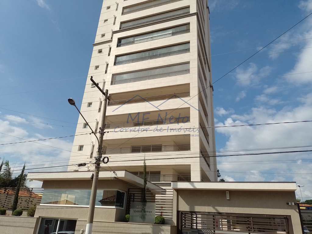 Apartamento em Pirassununga, no bairro Edifício Maison Royale