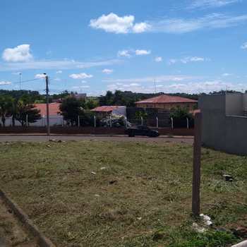 Terreno em Pirassununga, bairro Jardim Petrópolis