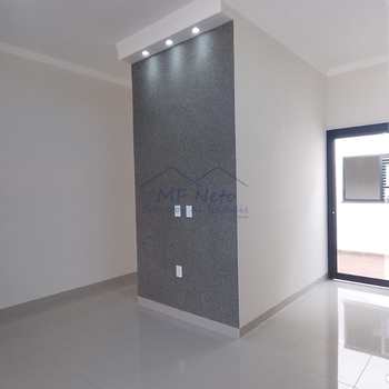 Casa de Condomínio em Pirassununga, bairro Jardim Treviso