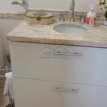 Apartamento em Pirassununga, bairro Residencial Herminia Beck