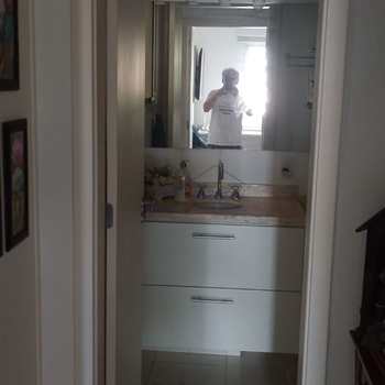 Apartamento em Pirassununga, bairro Residencial Herminia Beck