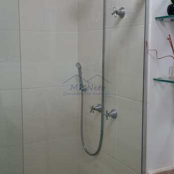 Apartamento em Pirassununga, bairro Residencial Herminia Beck