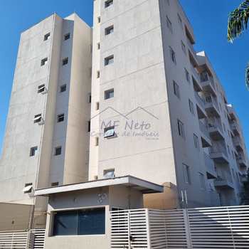 Apartamento em Pirassununga, bairro Residencial Herminia Beck