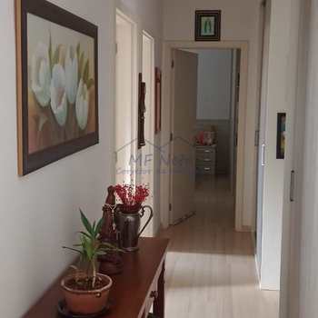 Apartamento em Pirassununga, bairro Residencial Herminia Beck