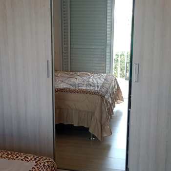 Apartamento em Pirassununga, bairro Residencial Herminia Beck