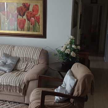 Apartamento em Pirassununga, bairro Residencial Herminia Beck