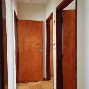 Apartamento em Pirassununga, bairro Residencial Suzana
