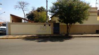 Casa, código 10132944 em Pirassununga, bairro Centro