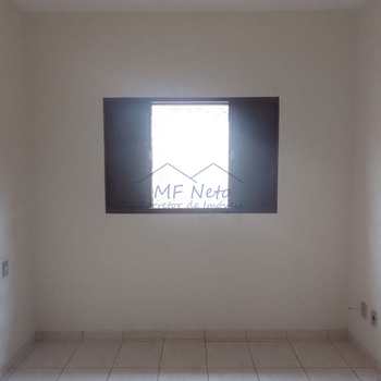 Casa em Pirassununga, bairro Vila Pinheiro