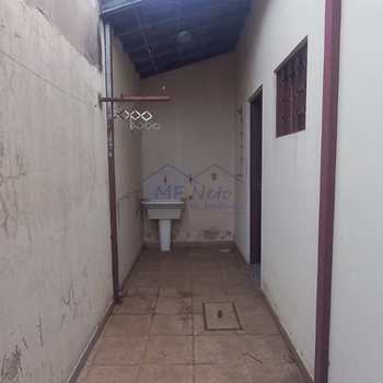 Casa em Pirassununga, bairro Vila Pinheiro