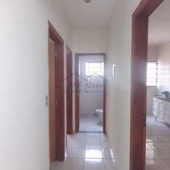 Casa em Pirassununga, bairro Vila Pinheiro