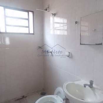 Casa em Pirassununga, bairro Vila Pinheiro