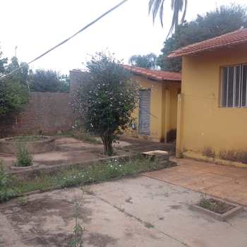 Casa em Pirassununga, bairro Jardim São Fernando