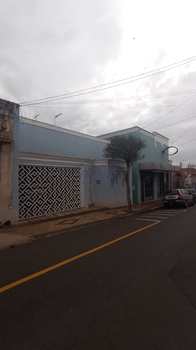 Casa, código 10133010 em Pirassununga, bairro Centro