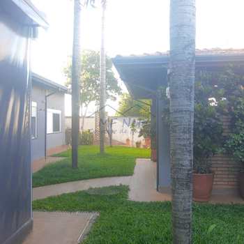 Casa em Pirassununga, bairro Jardim Itália