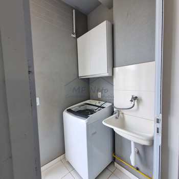 Apartamento em Pirassununga, bairro Santa Alice Residencial